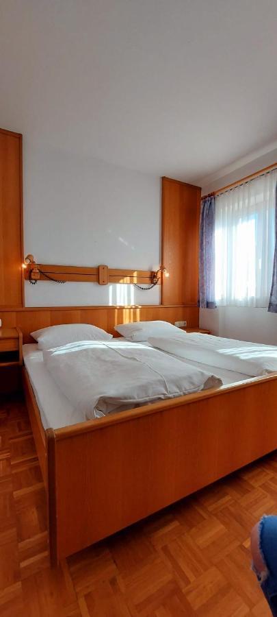 Hotel-Restaurant Kreuzhuber Neuburg am Inn Dış mekan fotoğraf