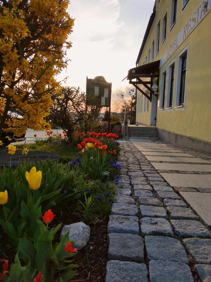 Hotel-Restaurant Kreuzhuber Neuburg am Inn Dış mekan fotoğraf
