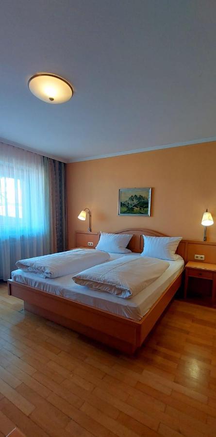 Hotel-Restaurant Kreuzhuber Neuburg am Inn Dış mekan fotoğraf