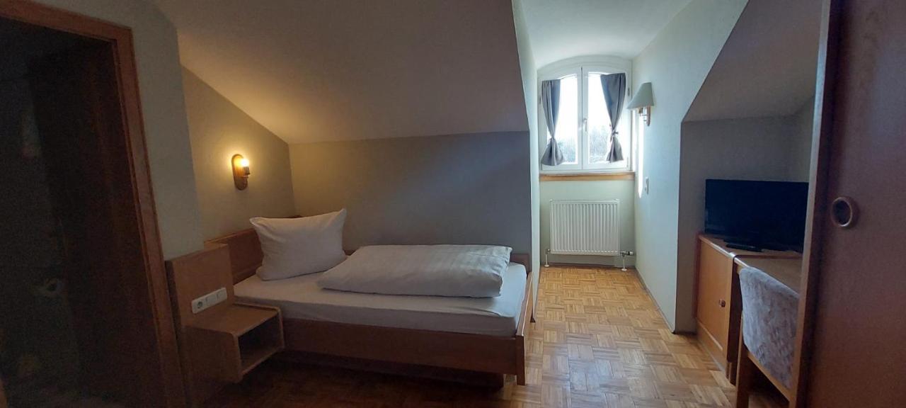 Hotel-Restaurant Kreuzhuber Neuburg am Inn Dış mekan fotoğraf