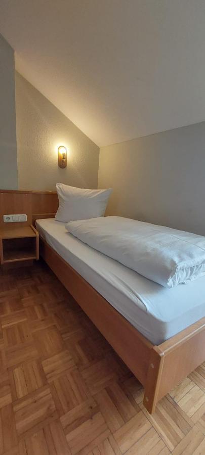 Hotel-Restaurant Kreuzhuber Neuburg am Inn Dış mekan fotoğraf