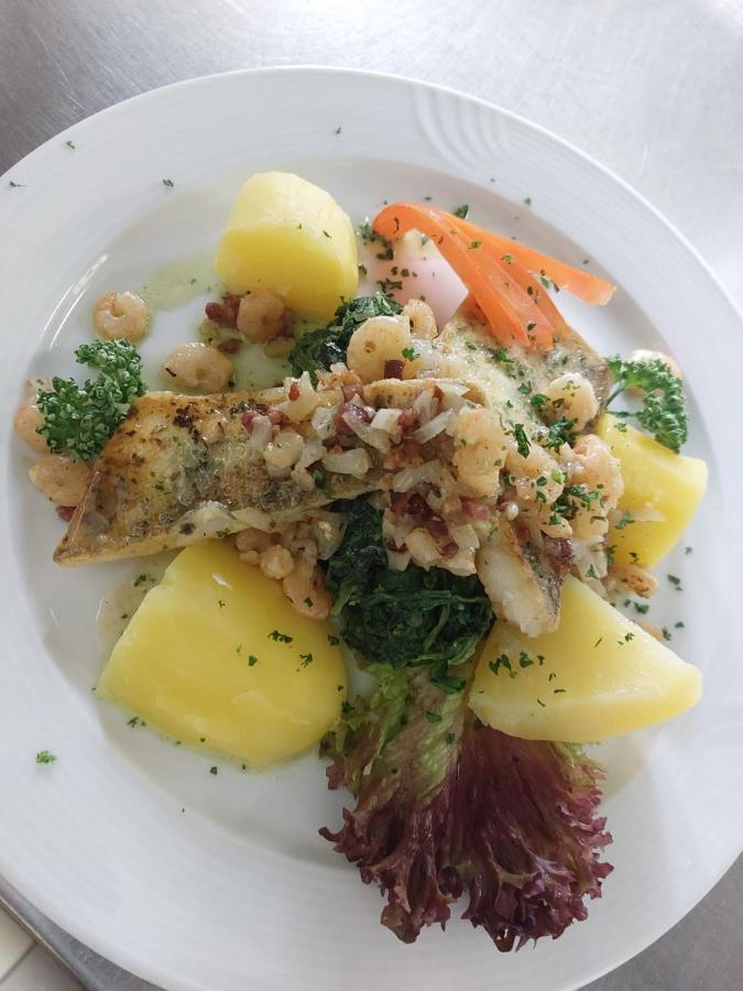 Hotel-Restaurant Kreuzhuber Neuburg am Inn Dış mekan fotoğraf