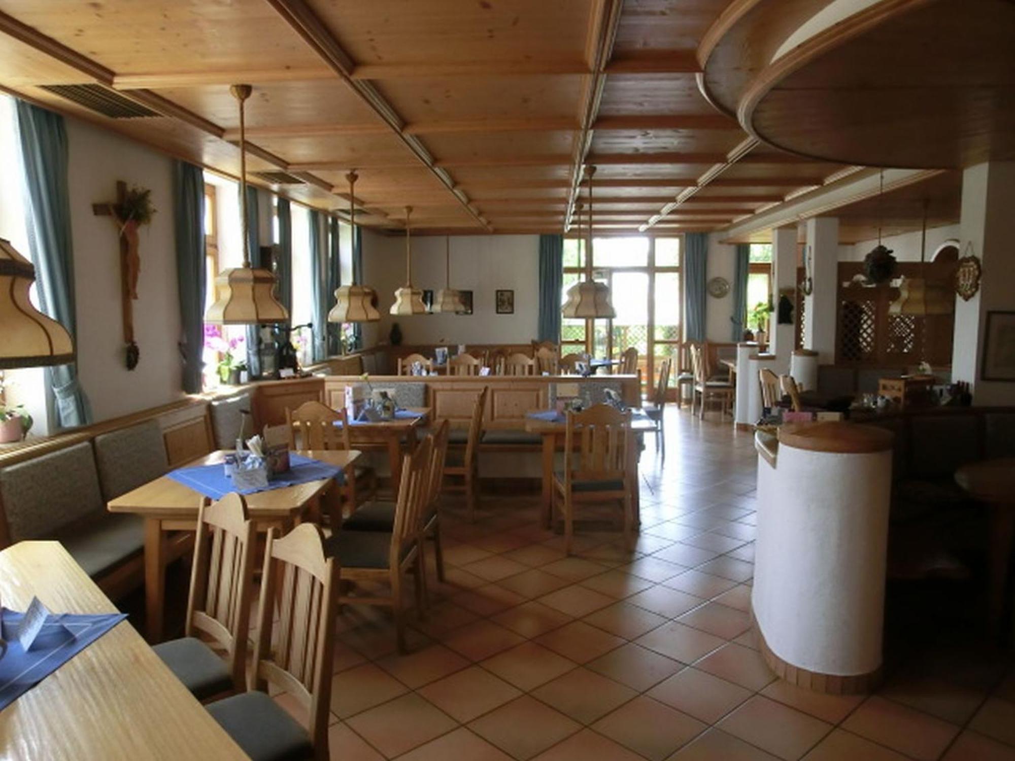 Hotel-Restaurant Kreuzhuber Neuburg am Inn Dış mekan fotoğraf